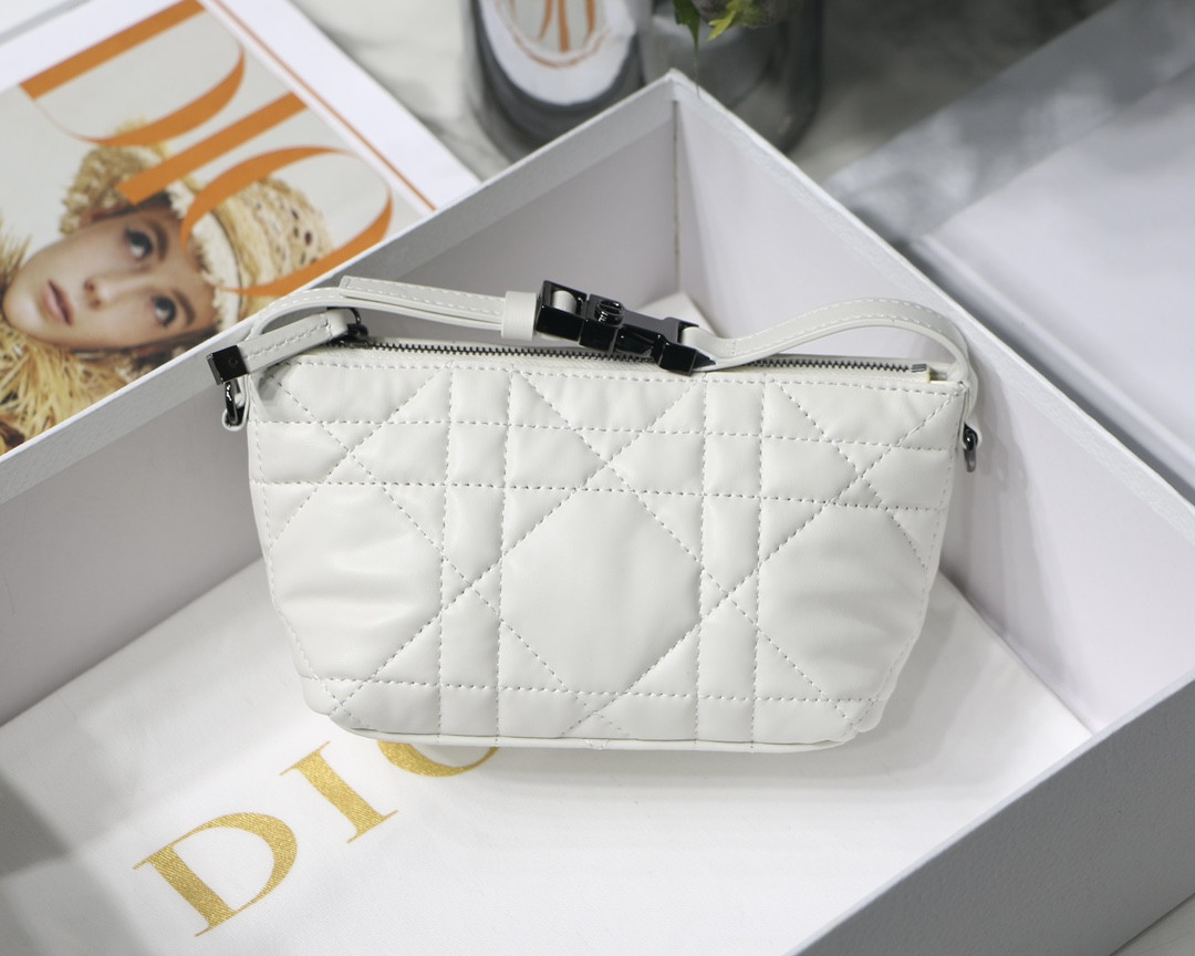 DIOR TRAVEL NOMAD POUCH WHITE