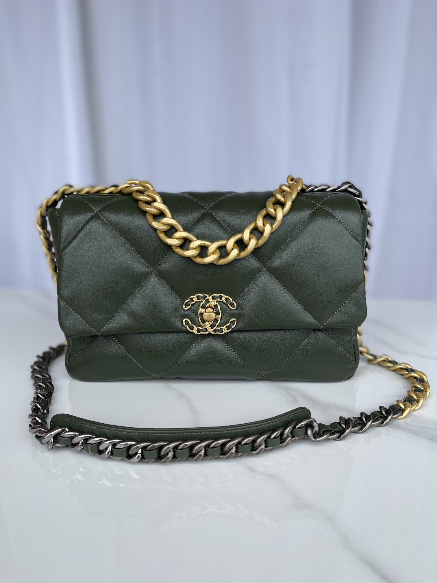 CHANEL 19 LARGE HANDBAG Shiny Leather, Gold-Tone, Silver-Tone & Ruthenium-Finish Metal Dark Green 7.8 × 11.7 × 3.9 in