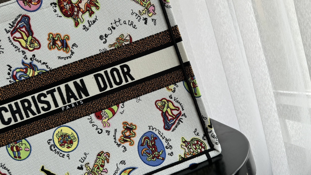 Large DIOR BOOK TOTE WHITE MULTICOLOR DRAGON ZODIAC EMBROIDER 16.5 x 14 x 7.5 inches