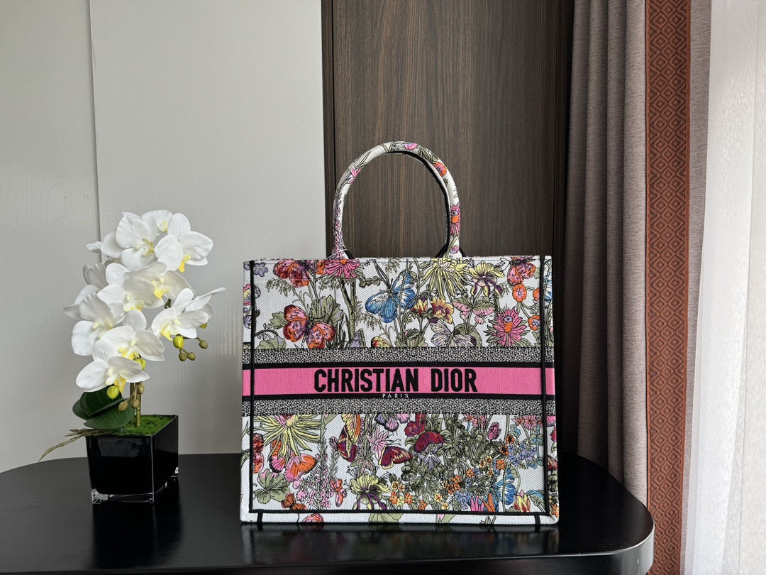 Large DIOR BOOK TOTE WHITE MULTICOLOR MEXICO MILLEFIORI EMBROIDERY 16.5 x 14 x 7.5 inches