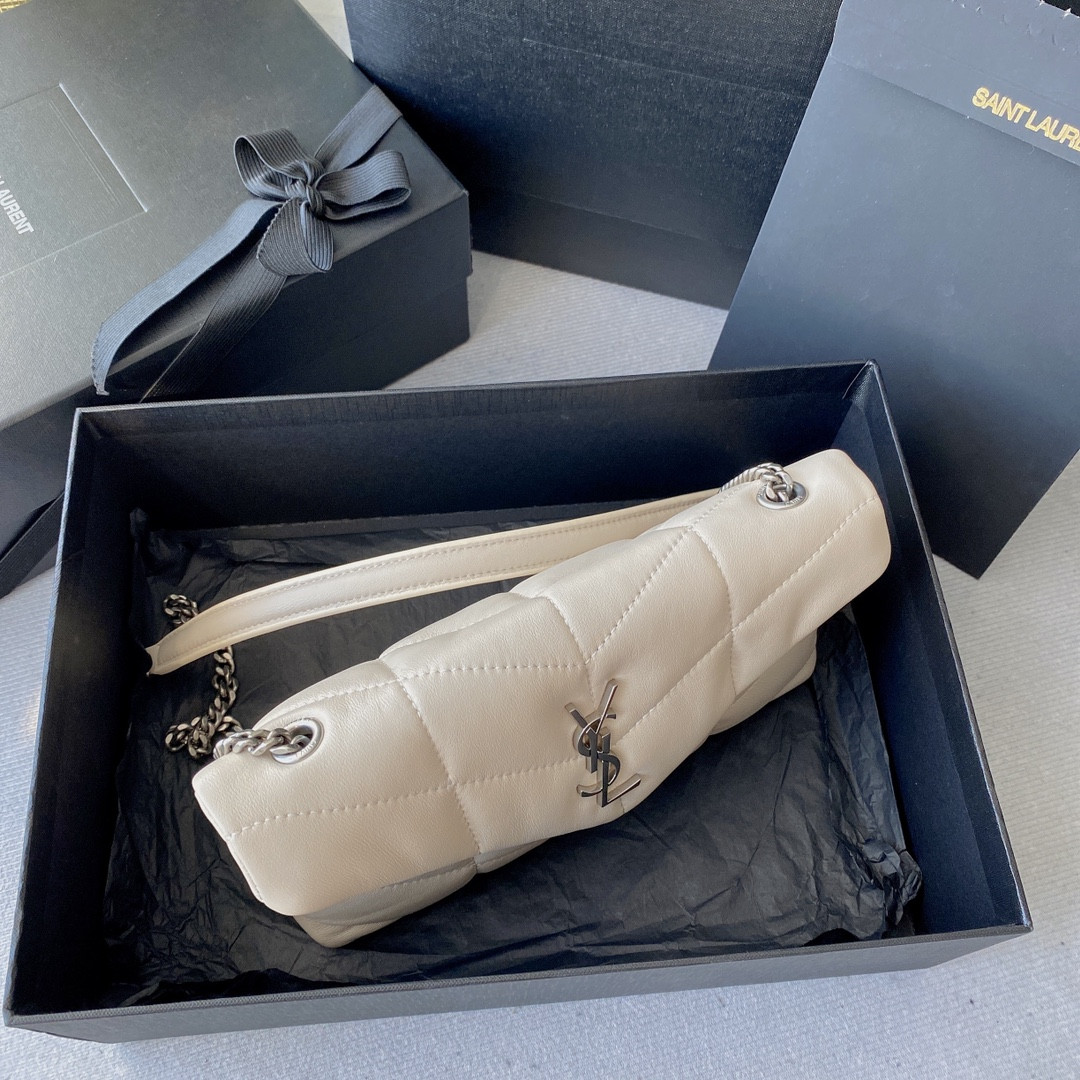 YSL PUFFER IN LEATHER WHITE SILVER 23 X 15.5 X 5.8 CM