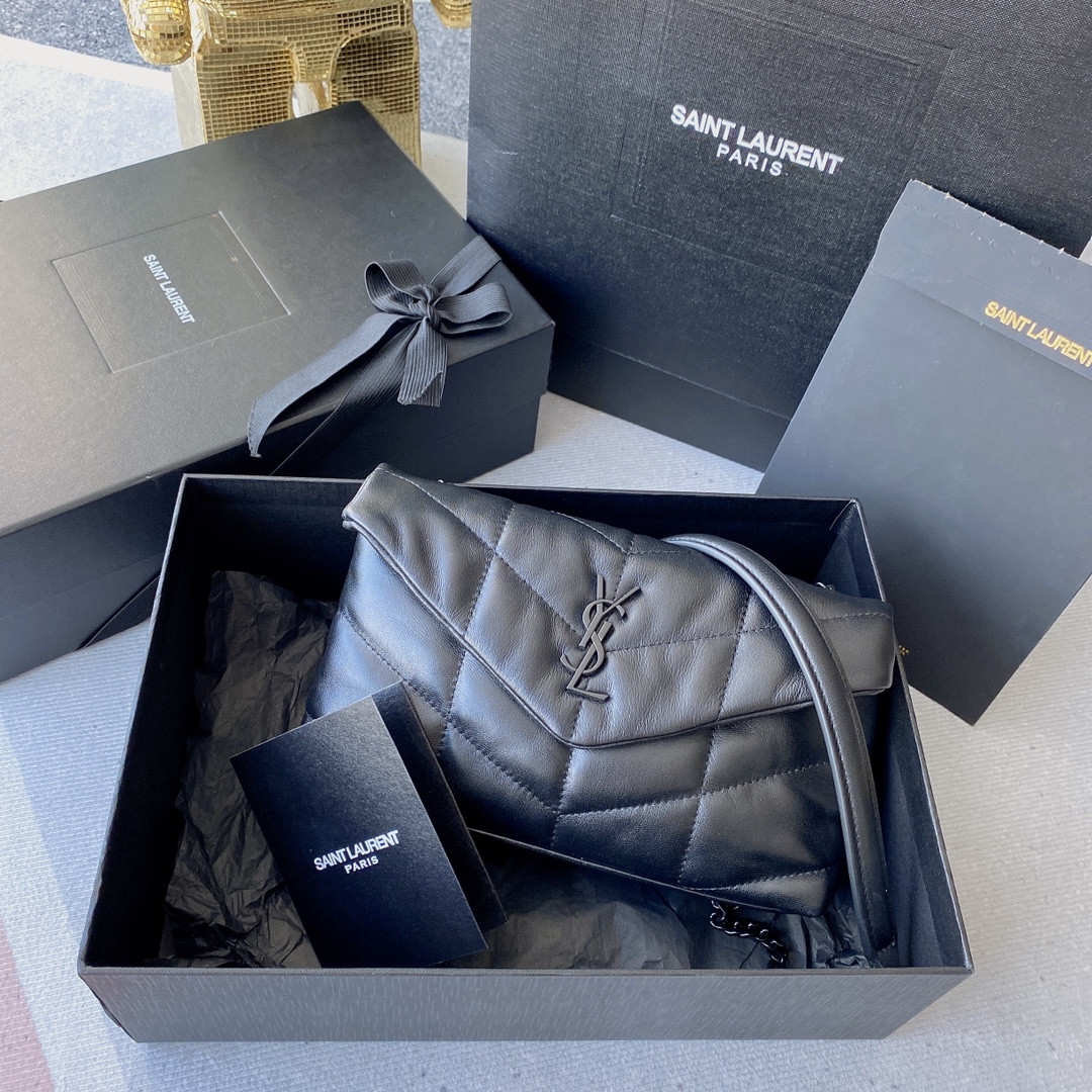 YSL PUFFER IN LEATHER NAVY 23 X 15.5 X 5.8 CM