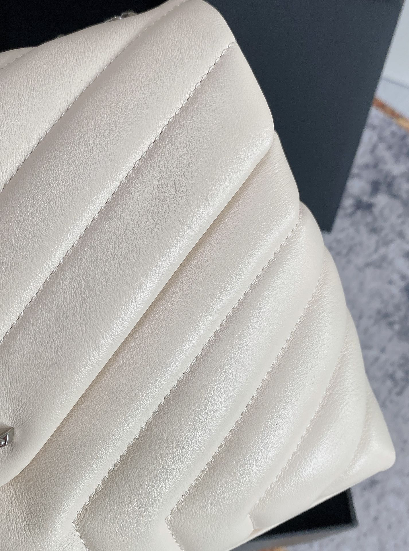 YSL LOULOU SMALL IN QUILTED LEATHER WHITE 9 X 6.1 X 3.3 INCHES