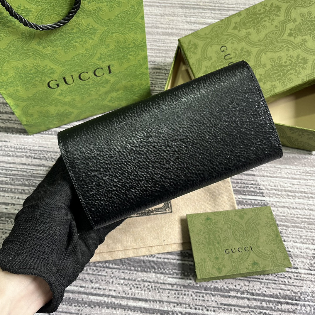 CONTINENTAL WALLET WITH GUCCI SCRIPT  7.5"W x 4"H x 1.4"D