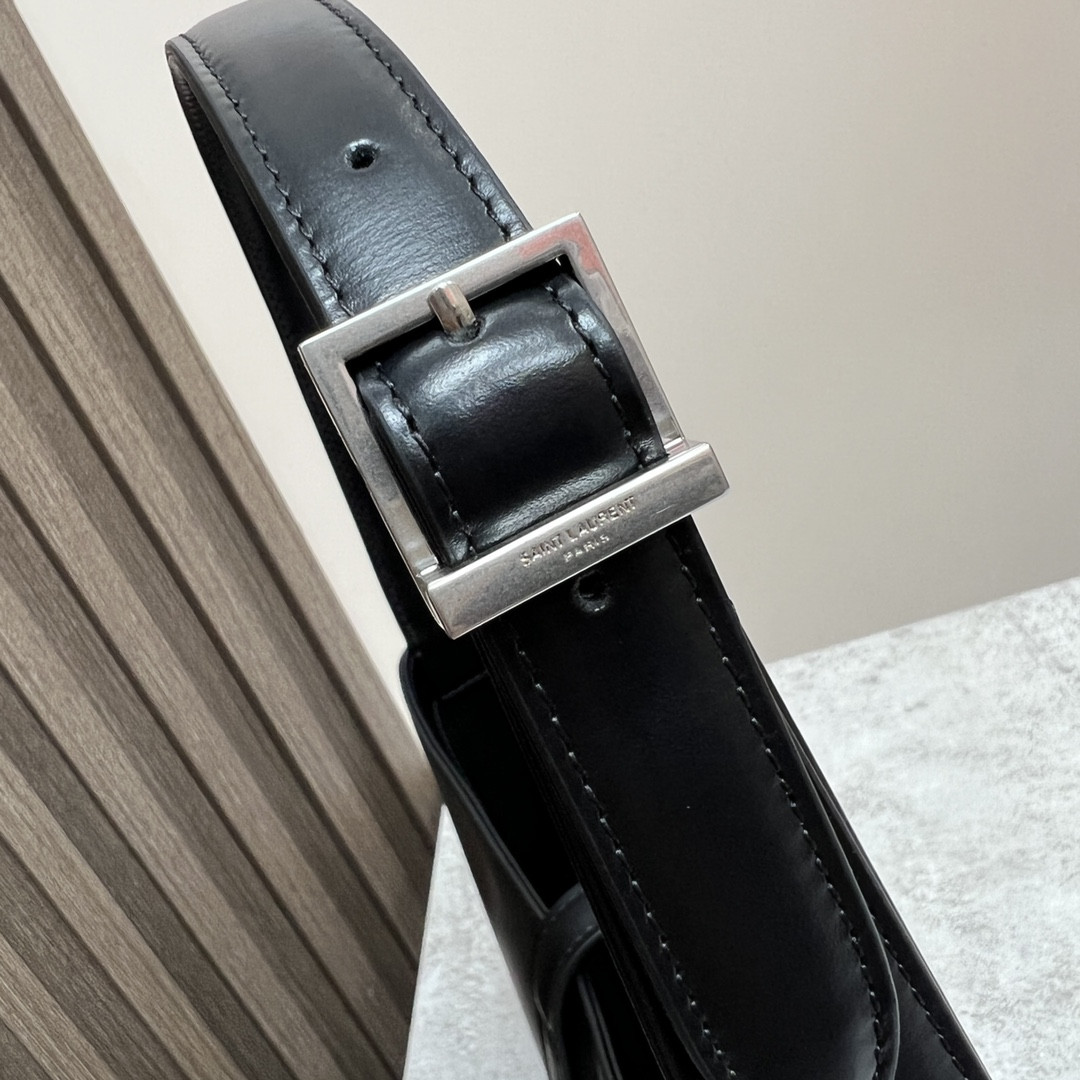 YSL LE 5 À 7 IN SMOOTH LEATHER NOIR SILVER 9 X 6.3 X 2.5 INCHES