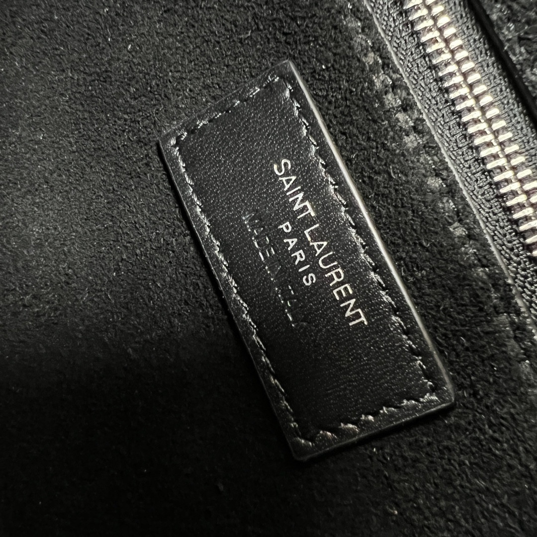 YSL LE 5 À 7 IN SMOOTH LEATHER NOIR SILVER 9 X 6.3 X 2.5 INCHES