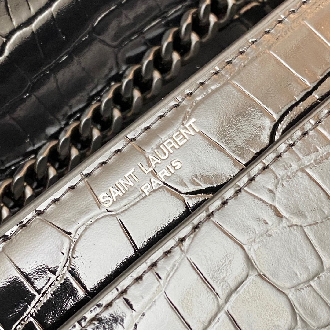 YSL SUNSET MEDIUM IN CROCODILE-EMBOSSED LEATHER NOIR 8 X 6.2 X 2.5 INCHES