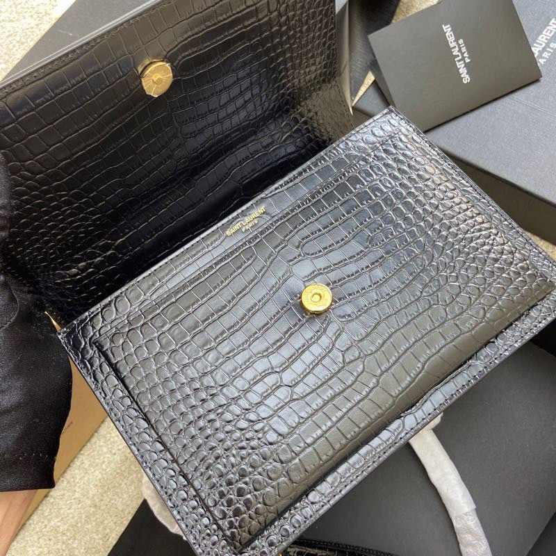YSL SUNSET MEDIUM IN CROCODILE-EMBOSSED LEATHER BLACK 8 X 6.2 X 2.5 INCHES