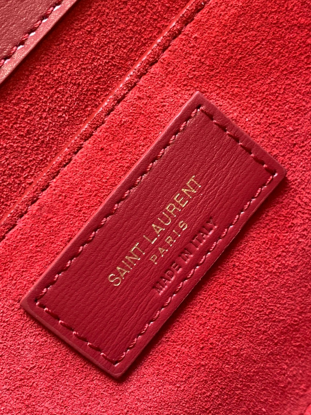 YSL SUNSET LARGE IN SMOOTH LEATHER RED 10.6 X 7 X 3.1 INCHES