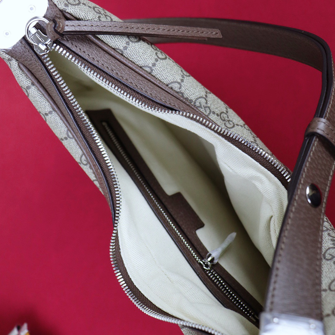 GUCCI ATTACHE MEDIUM SHOULDER BAG Beige and blue 13.8″W x 12.6″H x 2.4″D