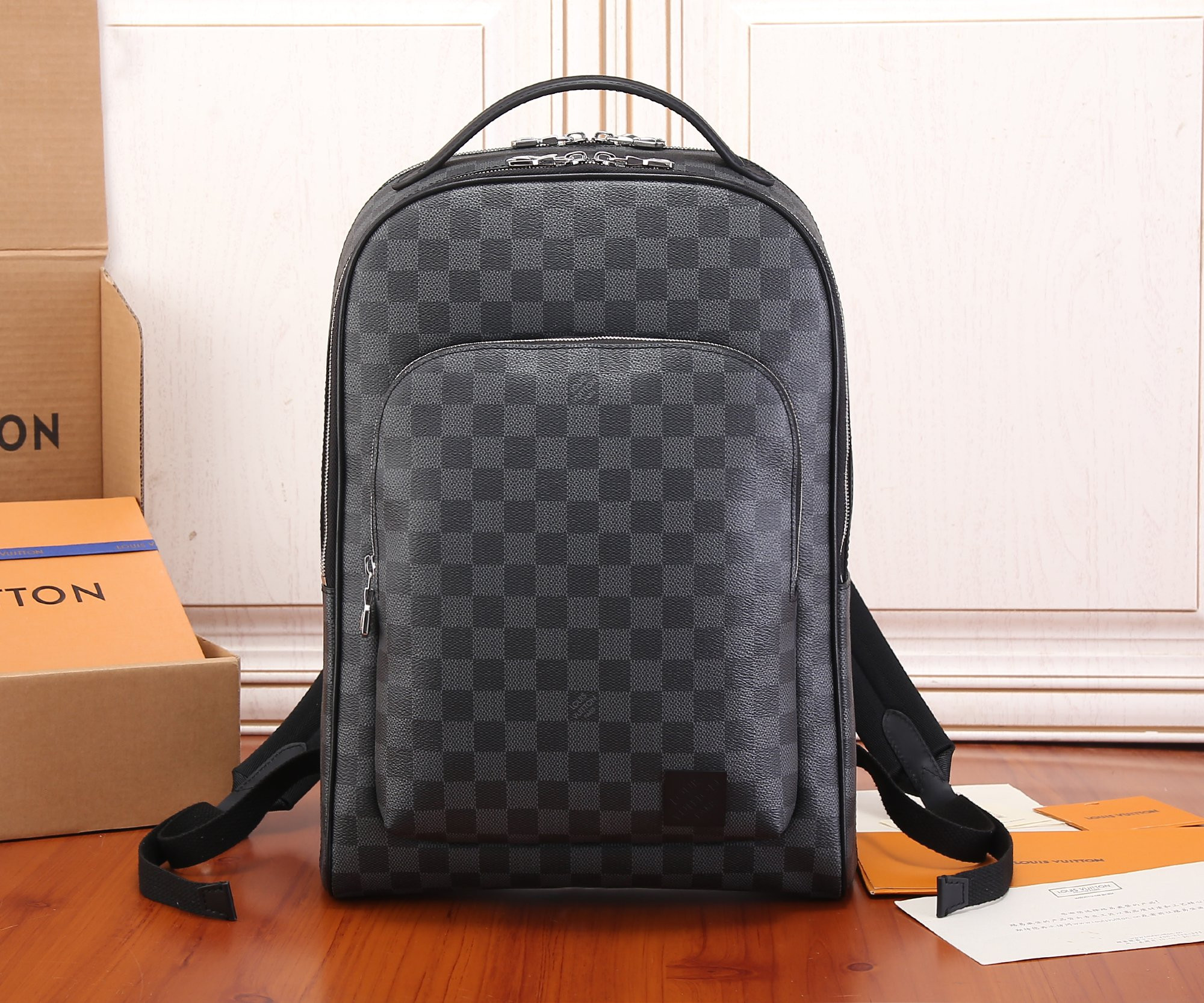 Louis Vuitton N40499 Avenue Backpack 40 x 31 x 15 cm