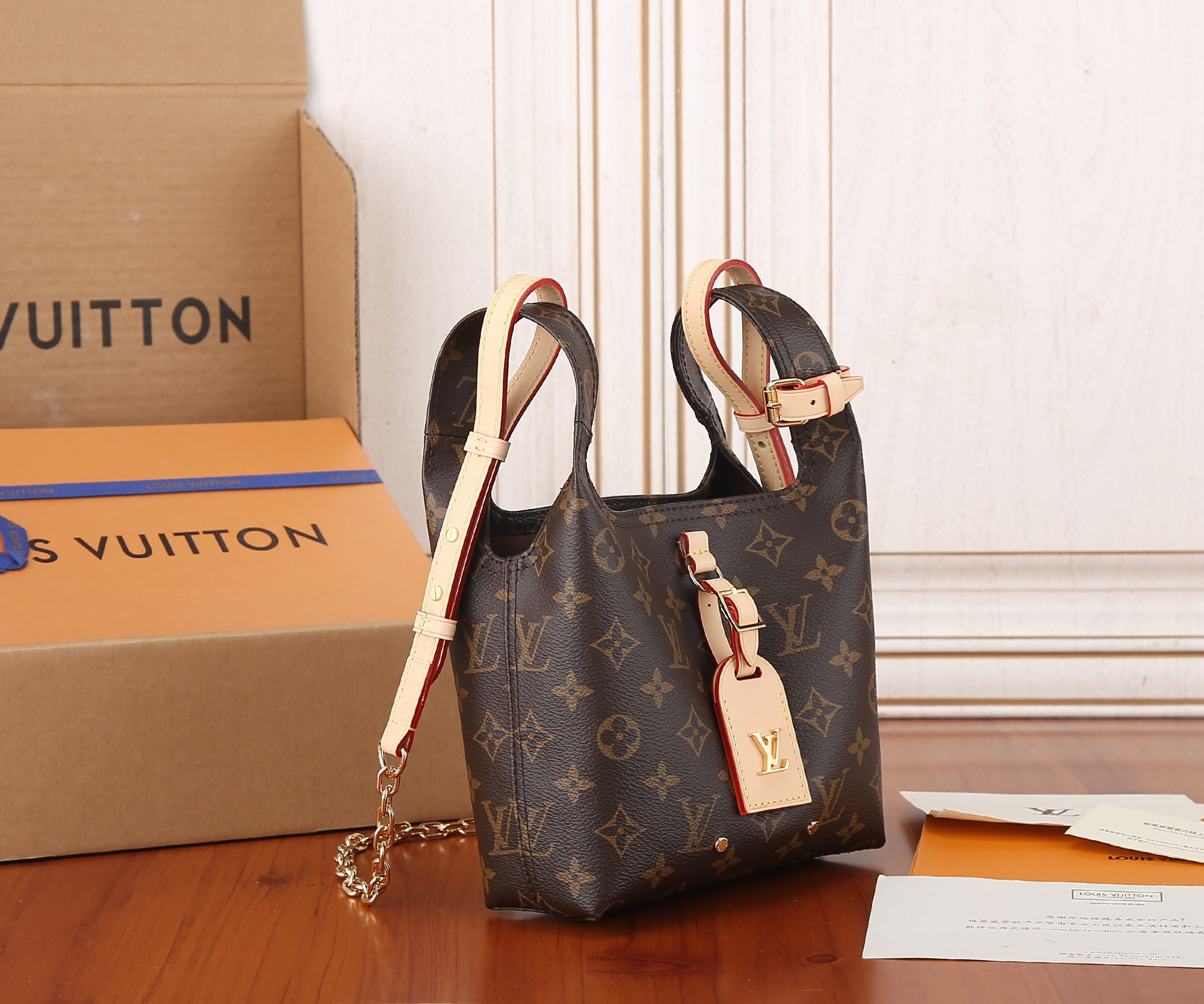 Louis Vuitton M46816 Atlantis BB 17 x 17 x 7 cm