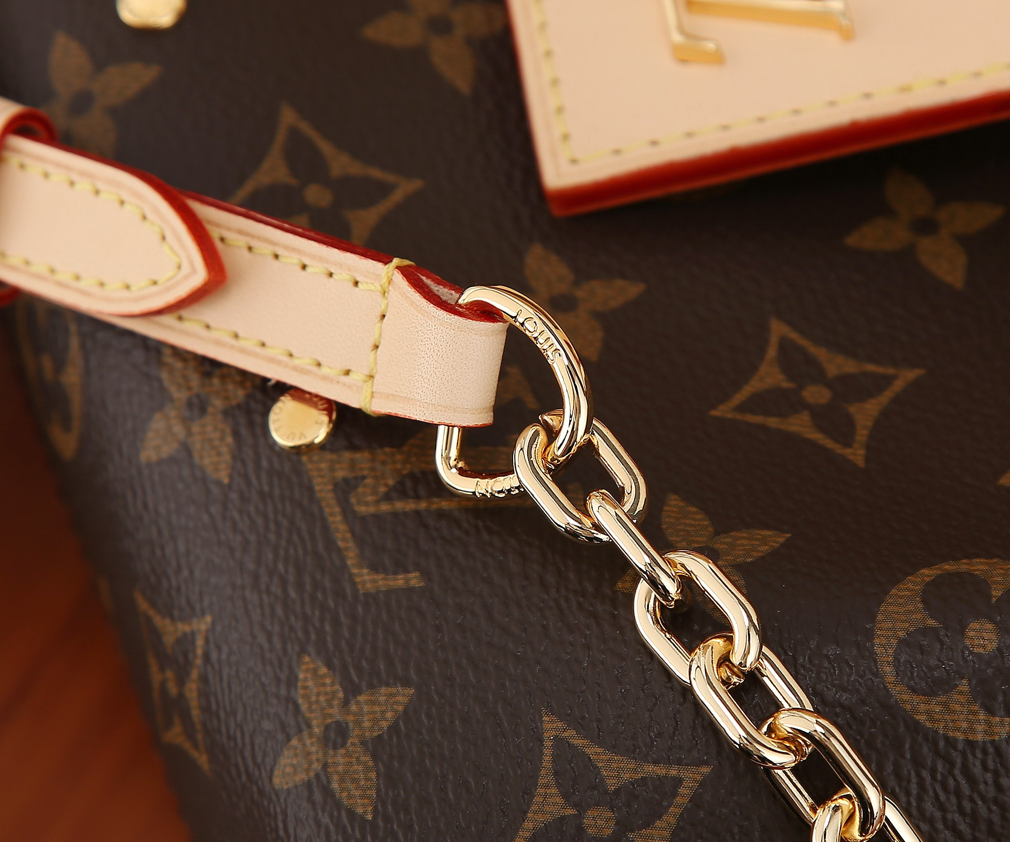 Louis Vuitton M46816 Atlantis BB 17 x 17 x 7 cm