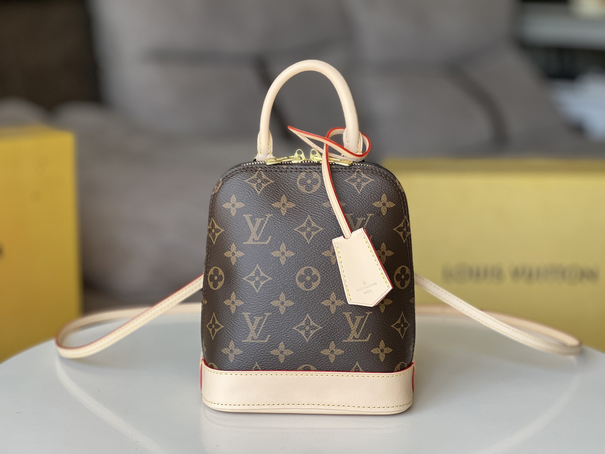 Louis Vuitton M47132 Alma Backpack 15 x 20 x 10 cm