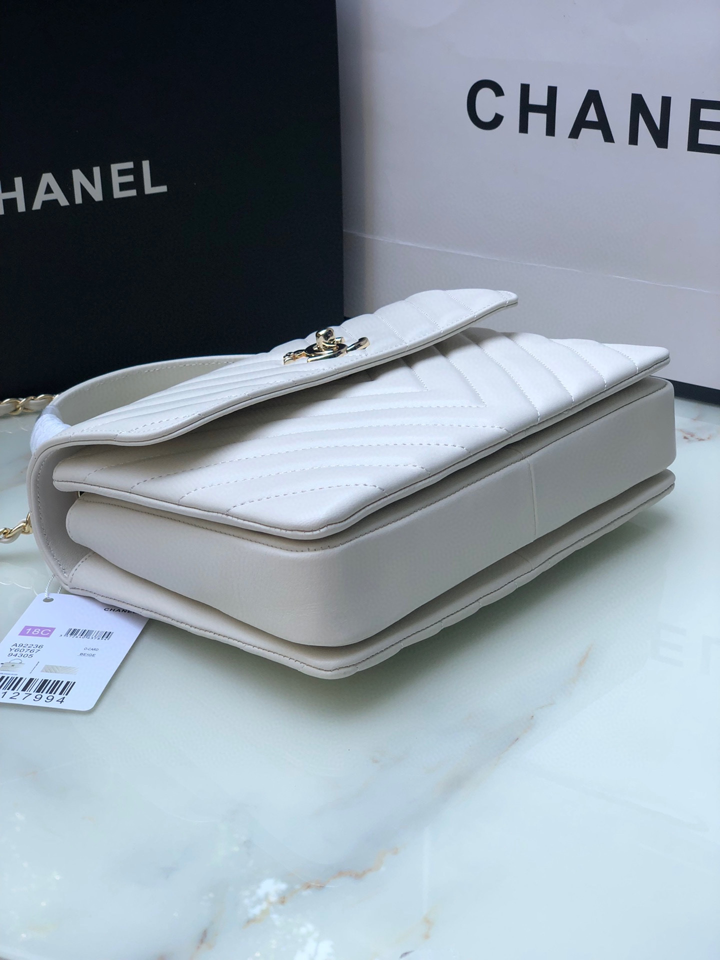 CHANEL FLAP BAG WITH TOP HANDLE WHITE 6.6 × 9.8 × 4.7 in