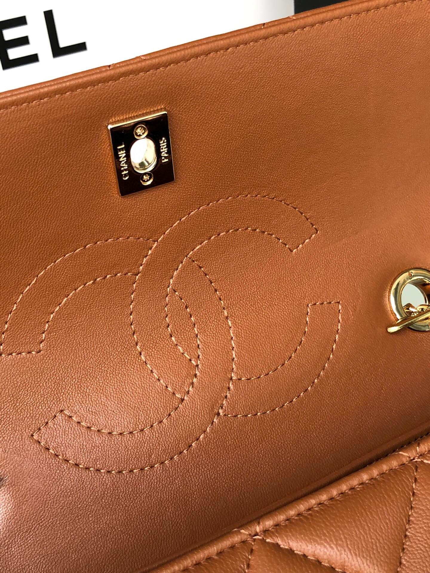 CHANEL FLAP BAG WITH TOP HANDLE 6.6 × 9.8 × 4.7 in