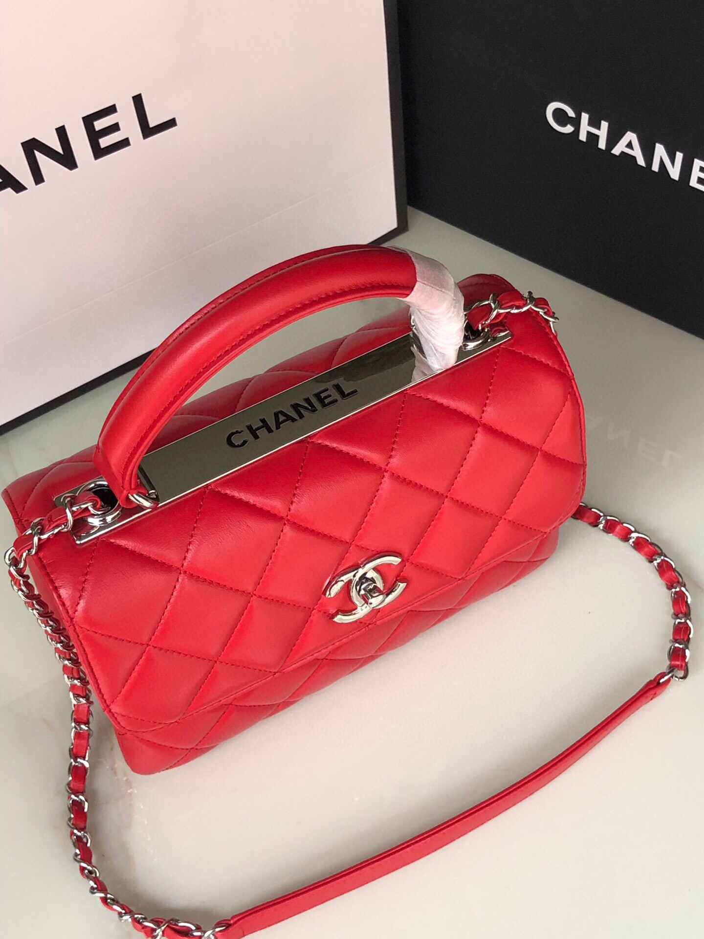 CHANEL FLAP BAG WITH TOP HANDLE 6.6 × 9.8 × 4.7 in