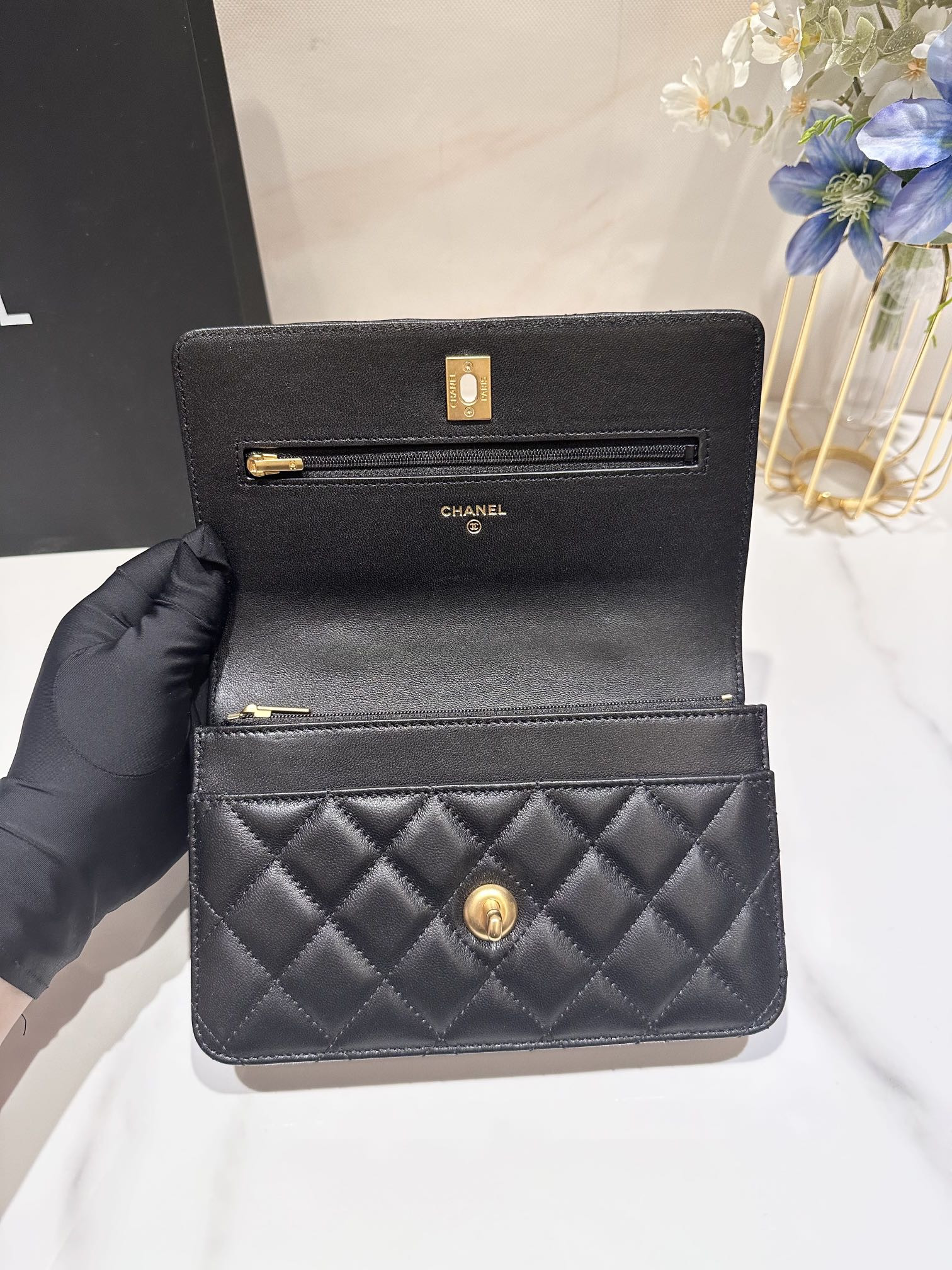 CHANEL CLASSIC WALLET ON CHAIN Rhinestone Handle 4.8 × 7.5 × 1.4 IN