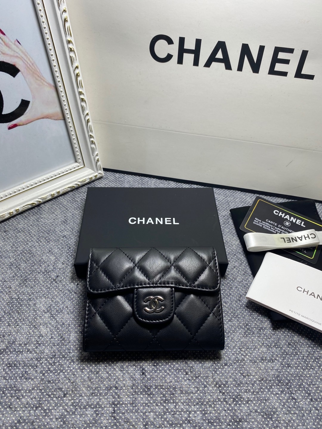 CHANEL FLAP WALLET 12 x 8.5cm