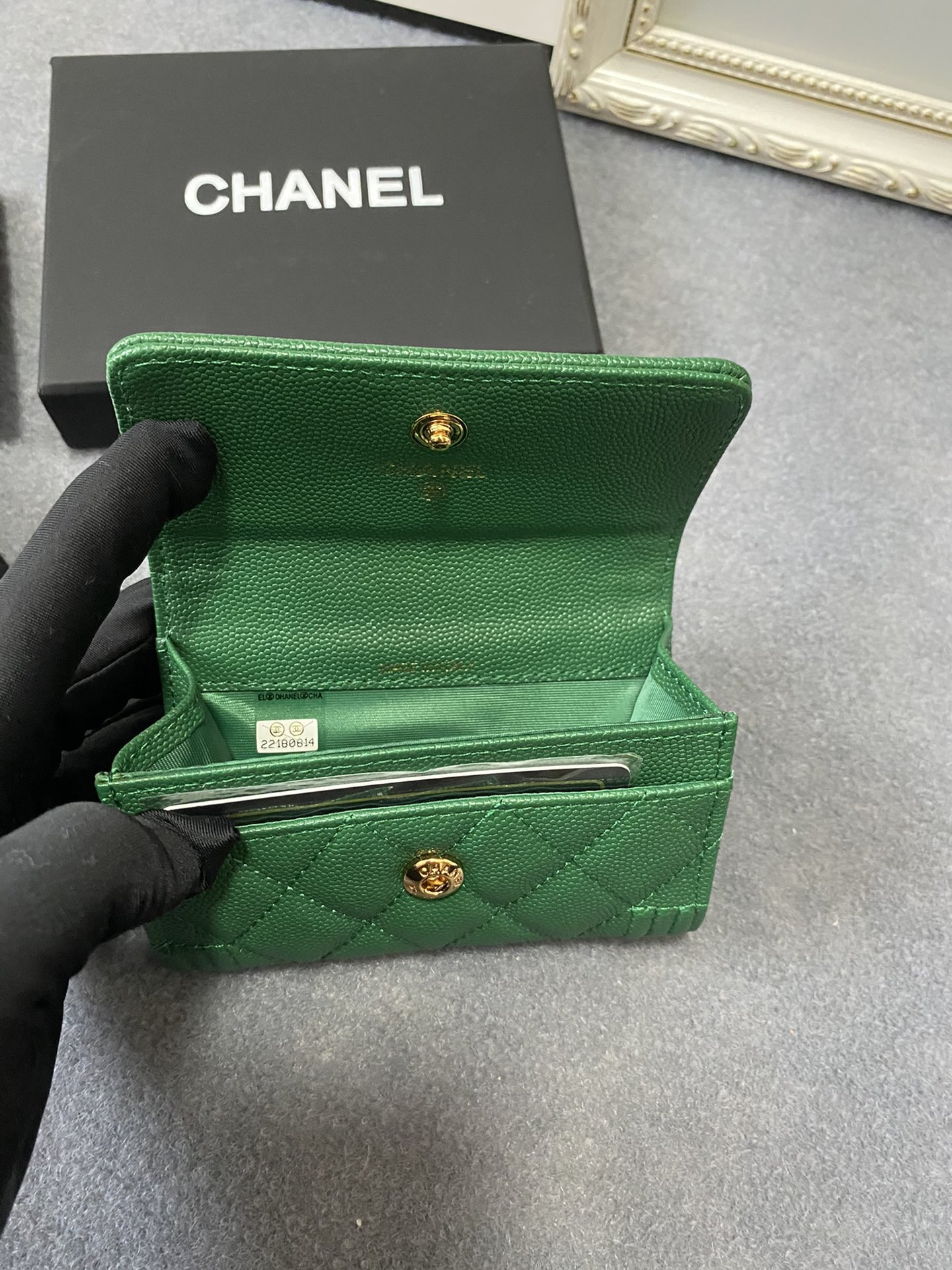 CHANEL FLAP WALLET 12-7CM