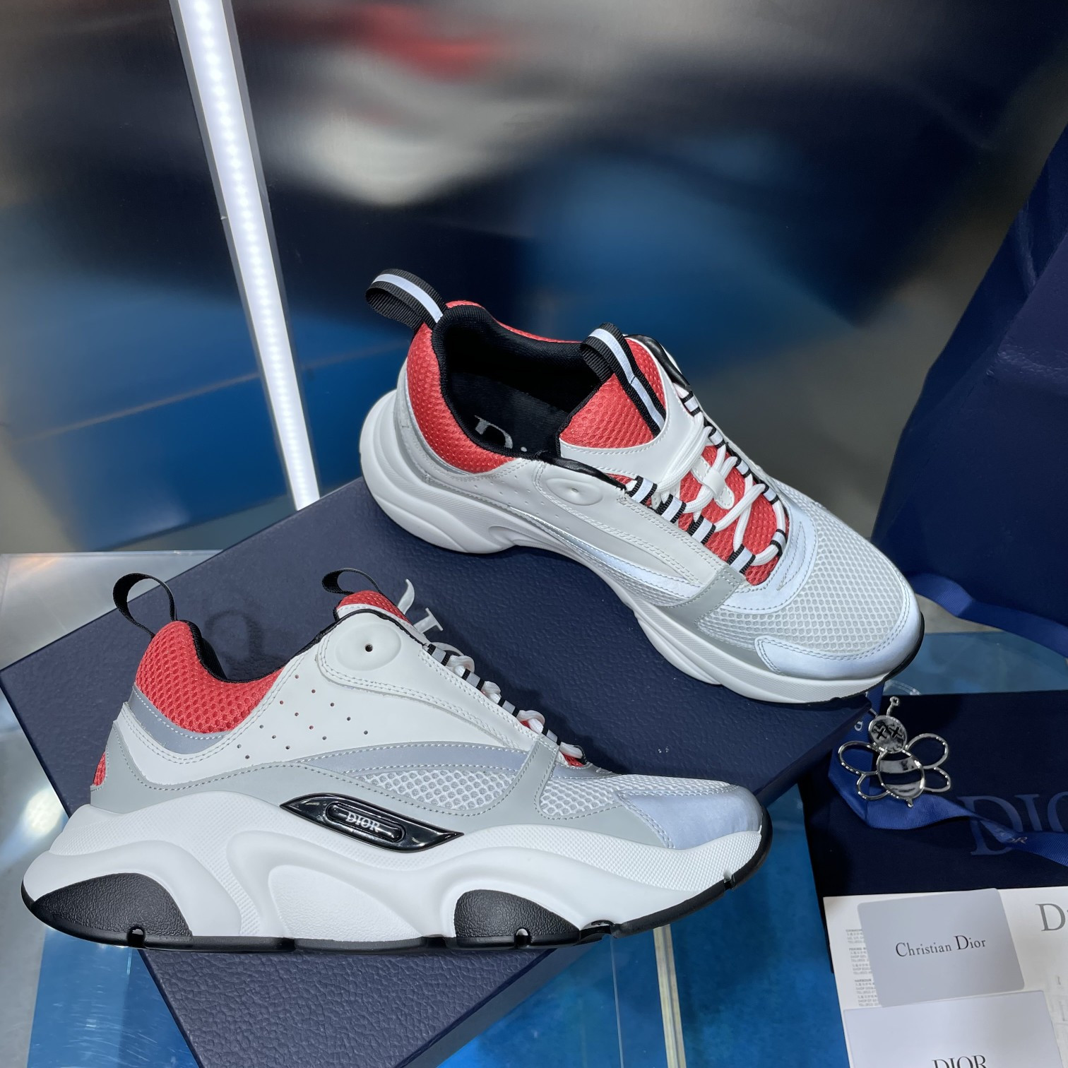 UA Dior B22 white and red Sneaker