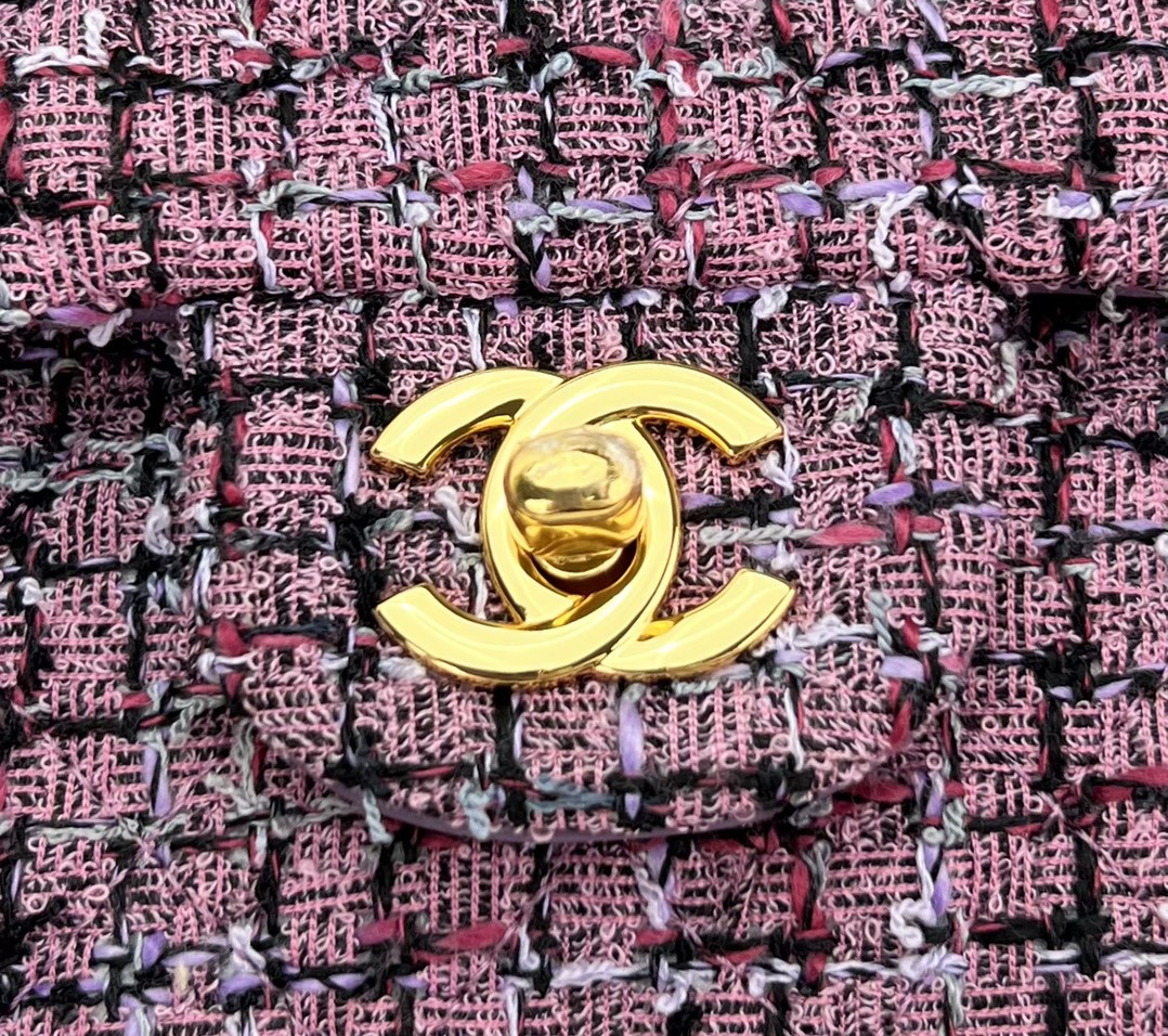 CHANEL CLASSIC 11.12 HANDBAG Tweed & Gold-Tone Metal   6 × 9.9 × 2.5 in