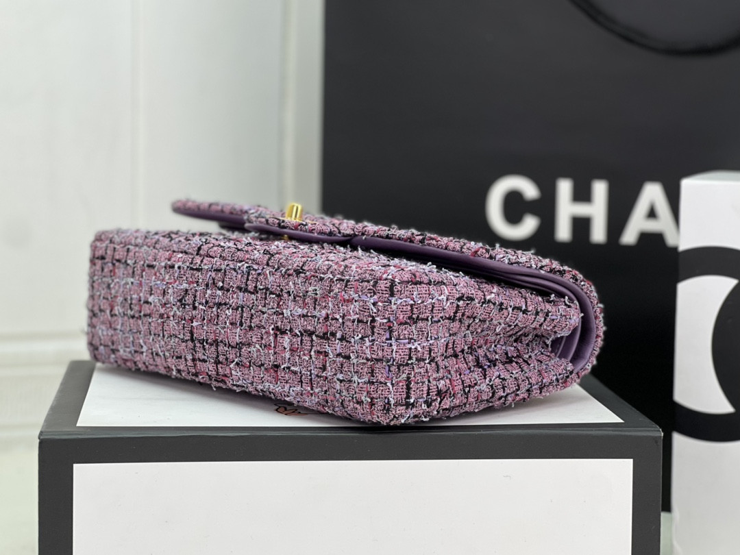 CHANEL CLASSIC 11.12 HANDBAG Tweed & Gold-Tone Metal   6 × 9.9 × 2.5 in