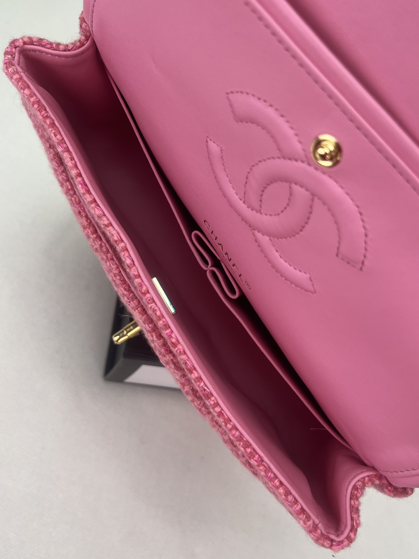 CHANEL CLASSIC 11.12 HANDBAG Tweed & Gold-Tone Metal   6 × 9.9 × 2.5 in