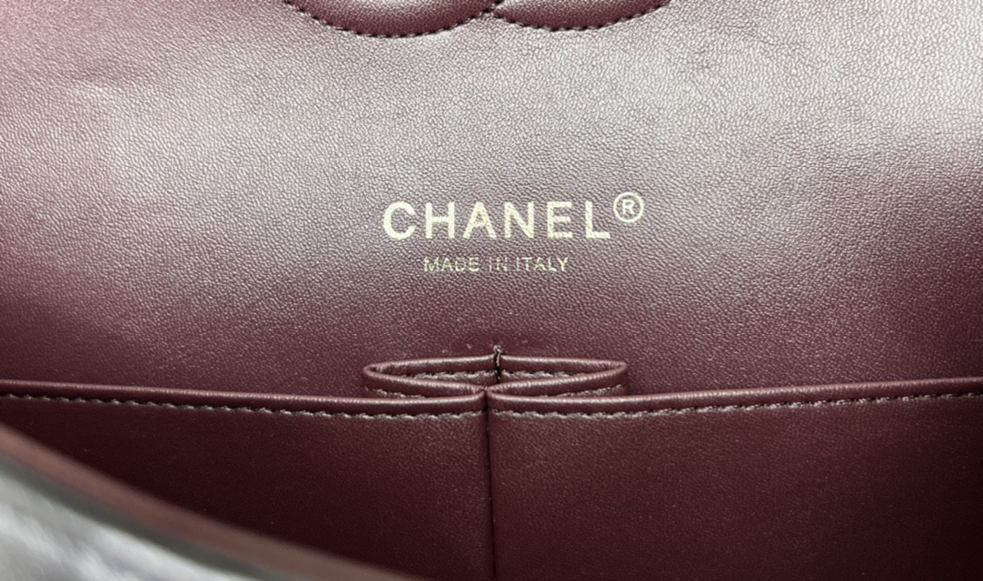 CHANEL CLASSIC 11.12 HANDBAG Tweed & Gold-Tone Metal   6 × 9.9 × 2.5 in