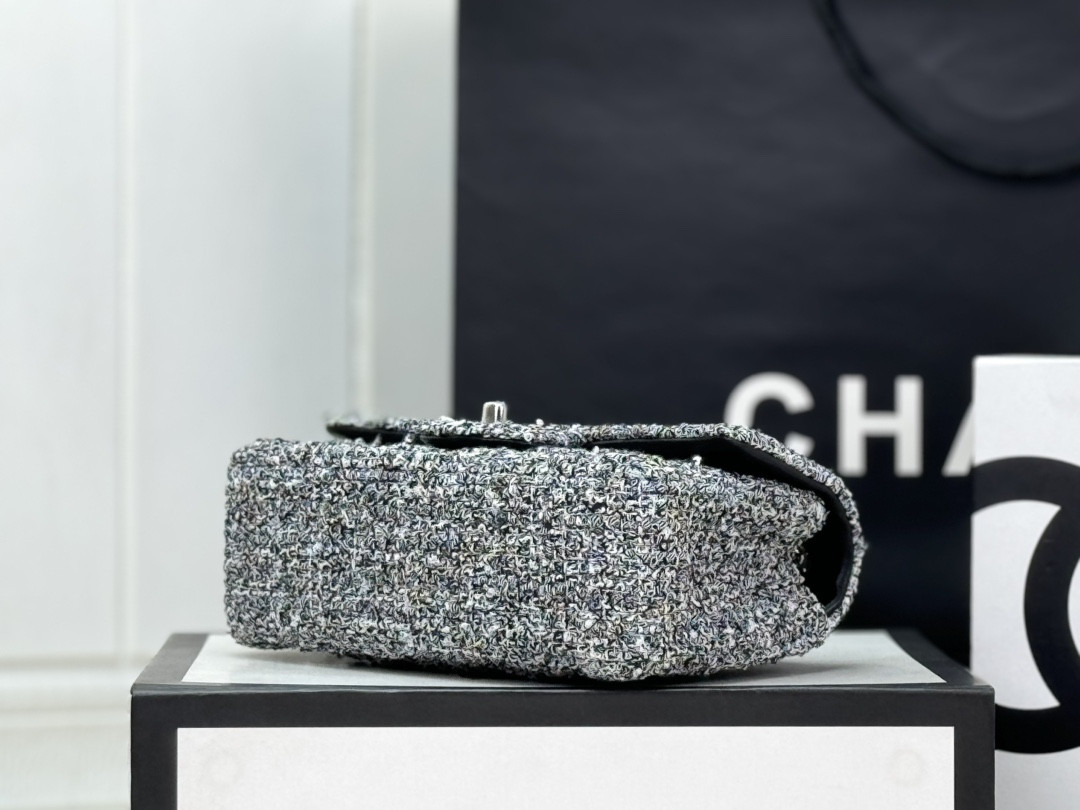 CHANEL MINI CLASSIC 11.12 HANDBAG Tweed & Silver-Tone Metal 4.7 × 7.8 × 2.3 in