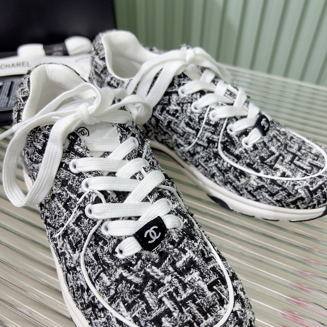 UA CHANEL SNEAKERS Tweed