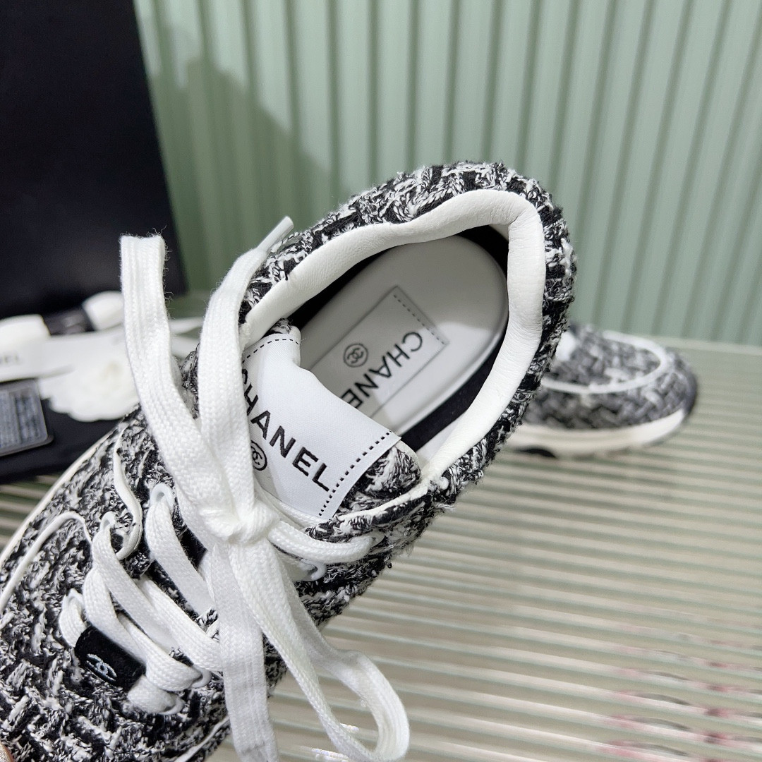 UA CHANEL SNEAKERS Tweed