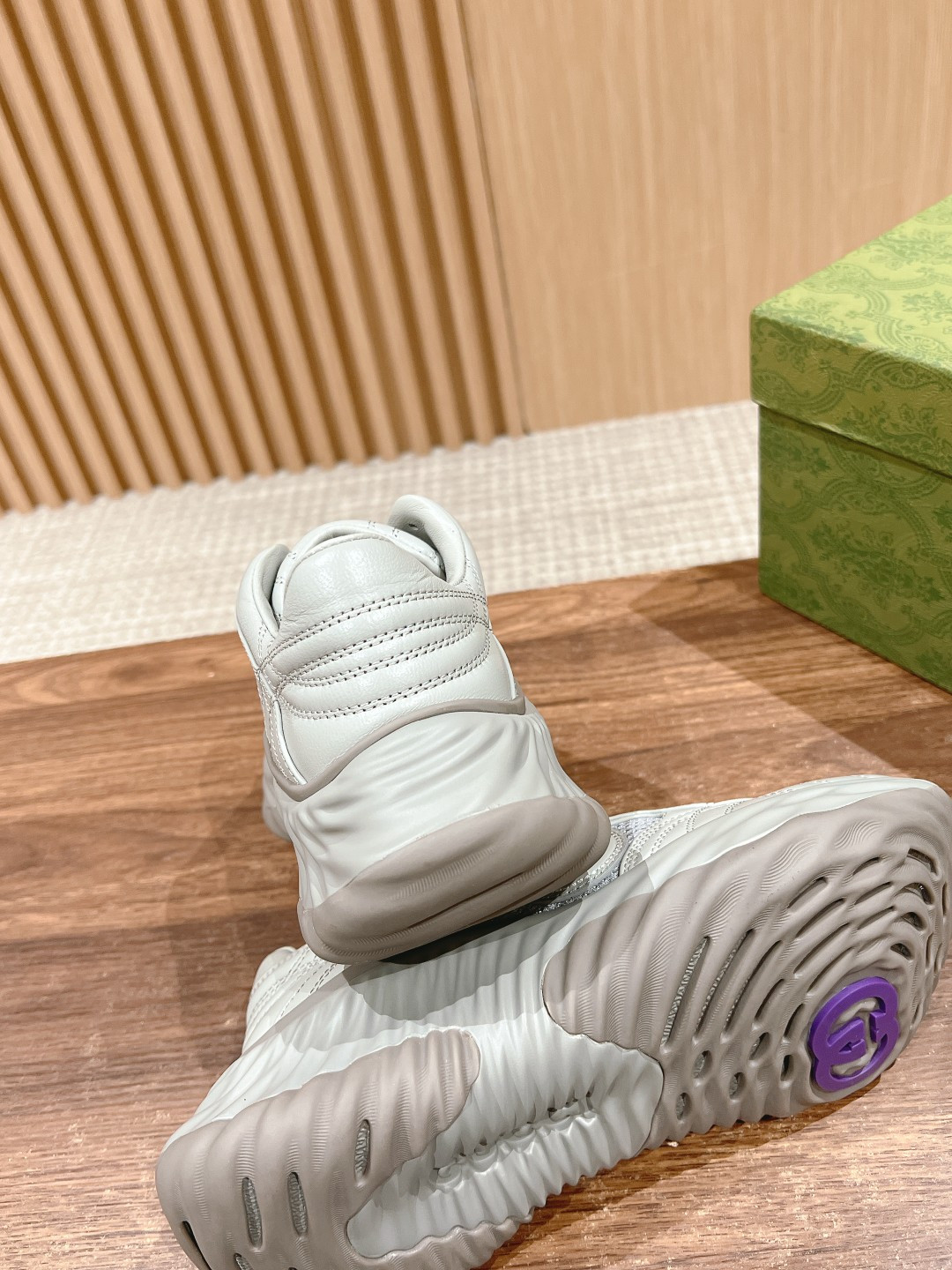 UA GUCCI RIPPLE SNEAKER