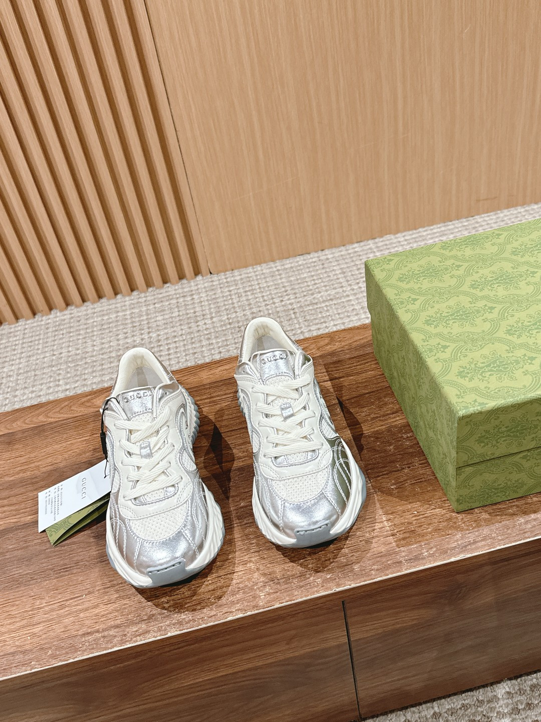 UA GUCCI RIPPLE SNEAKER