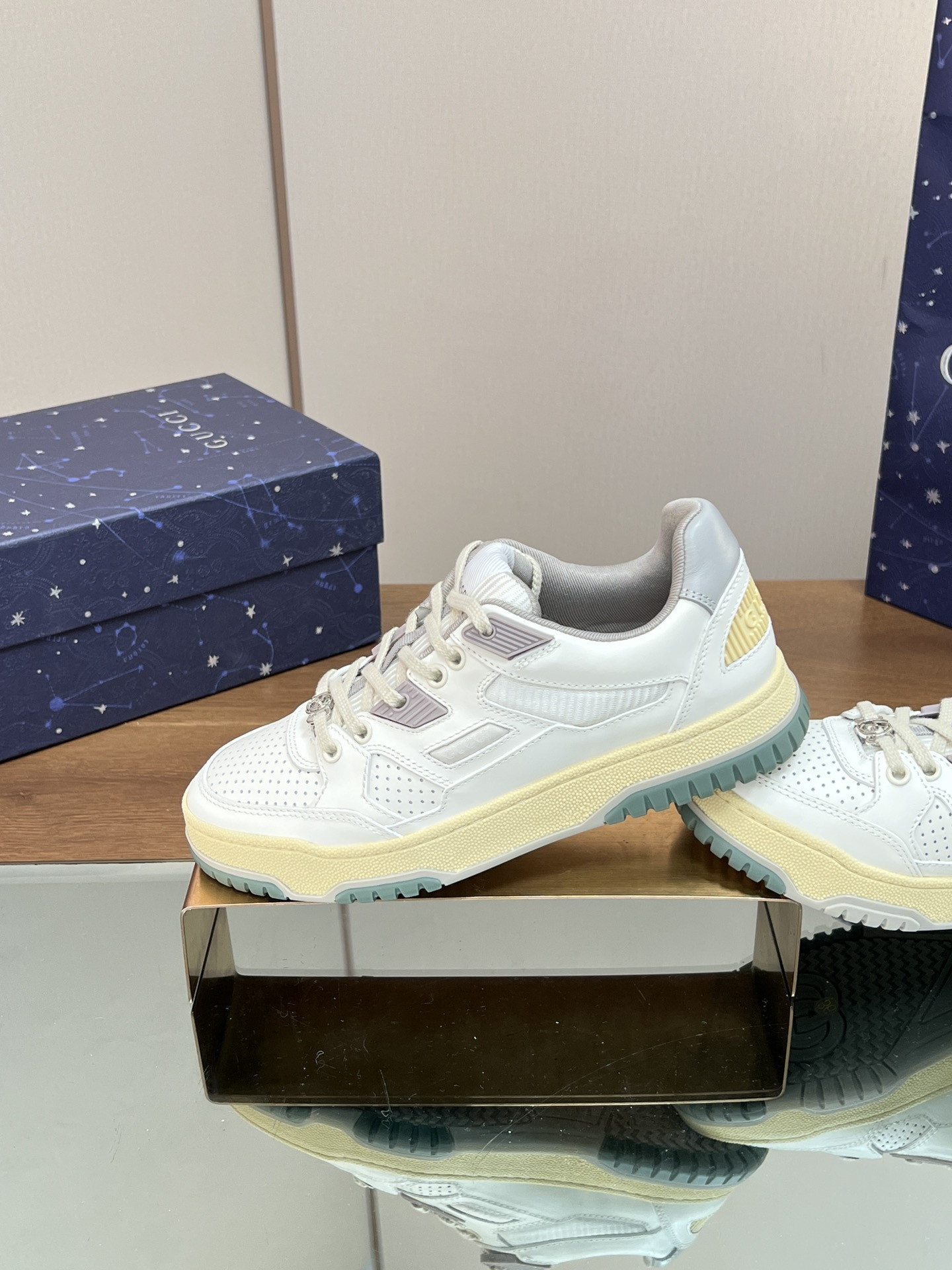 UA GUCCI Low-Top SNEAKER