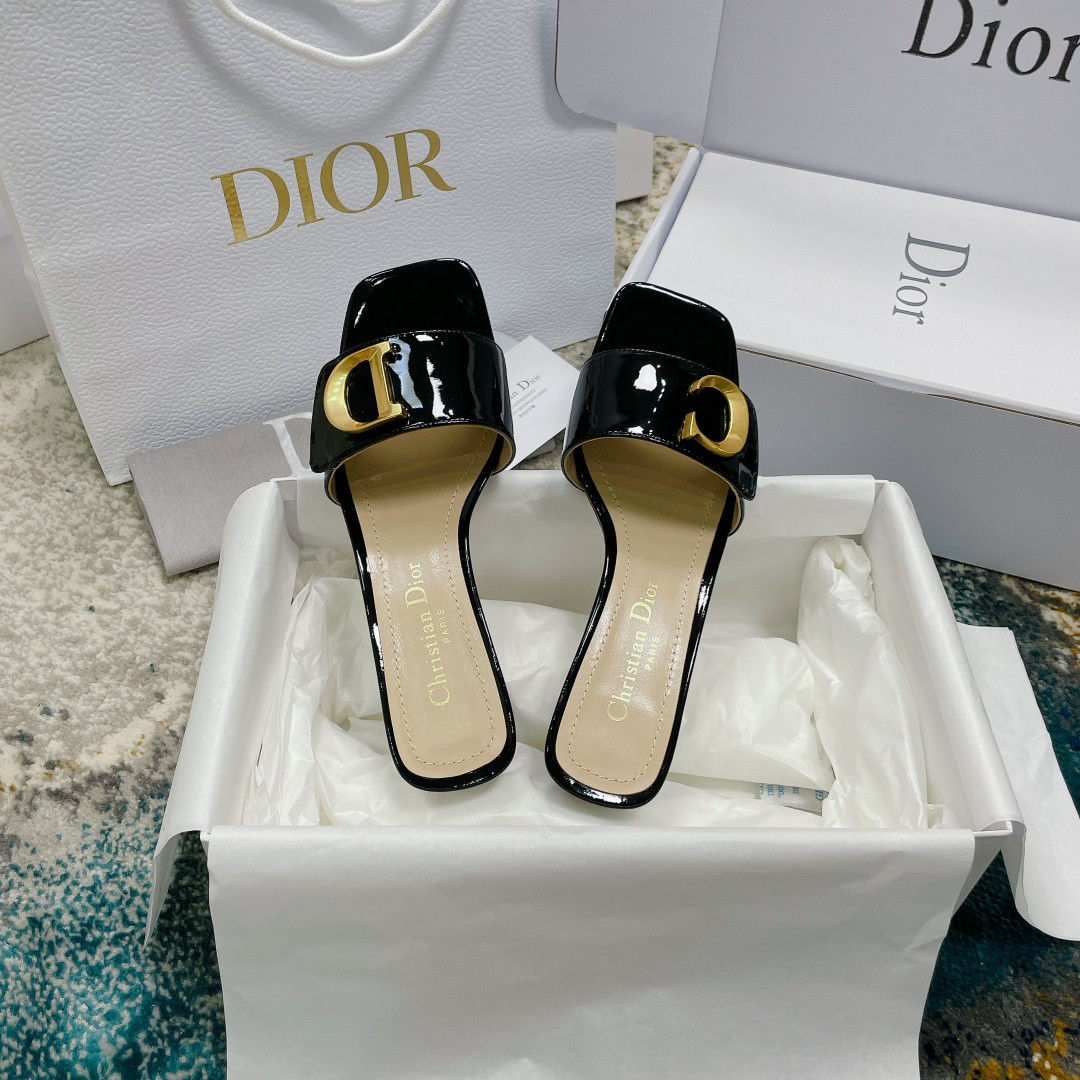 UA Dior Or C