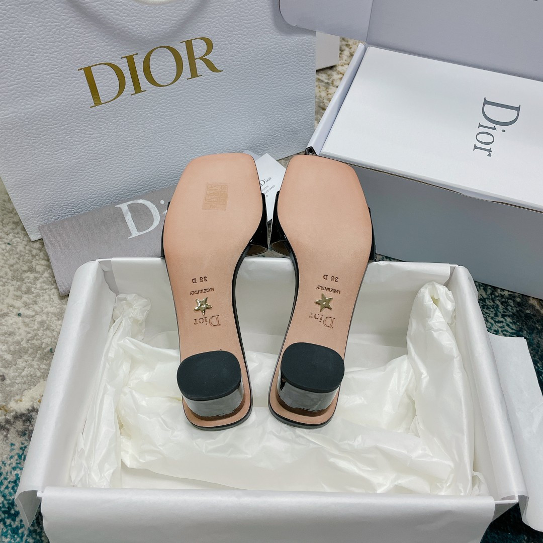 UA Dior Or C