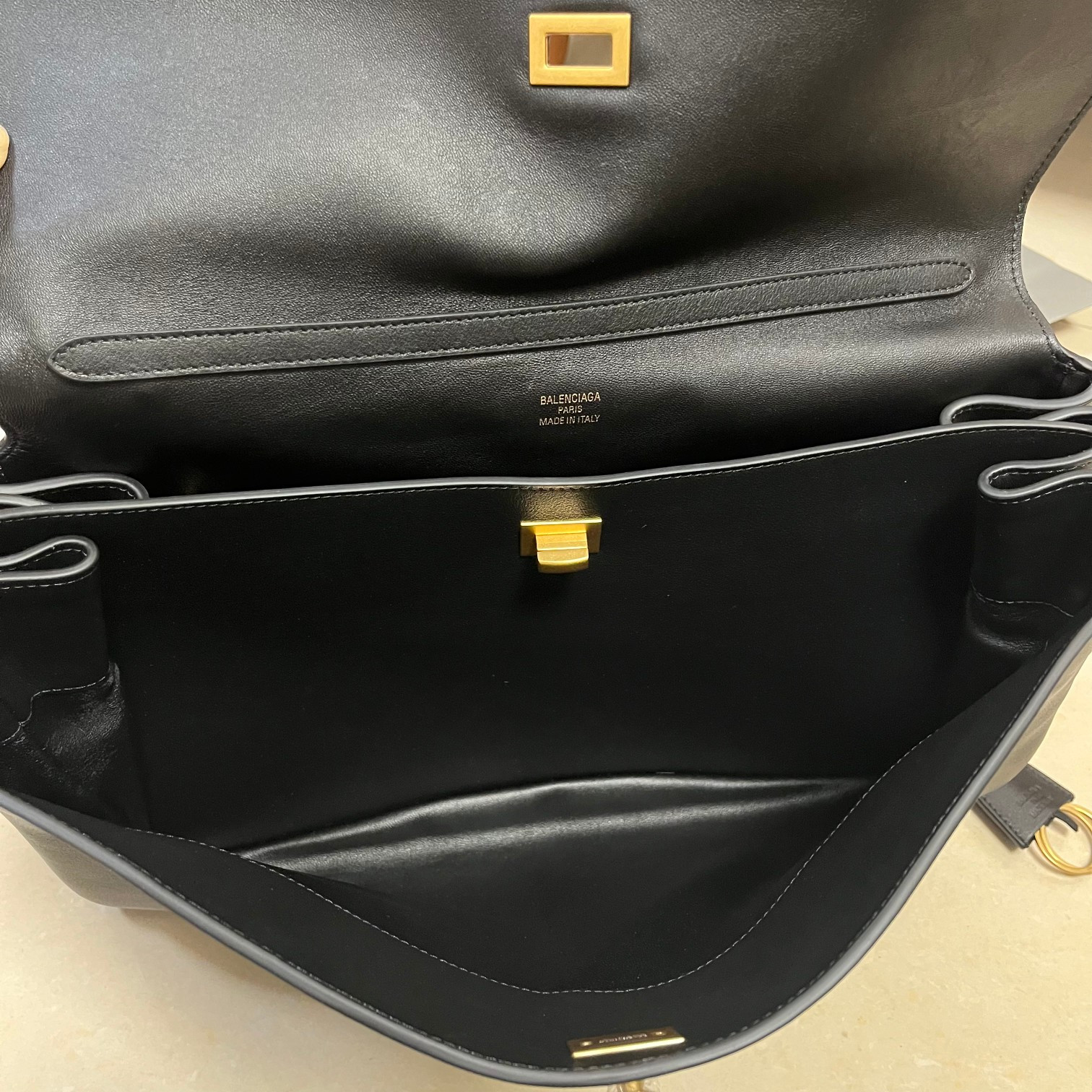 Balenciaga Rodeo Large 39.8x29.9x12.9cm