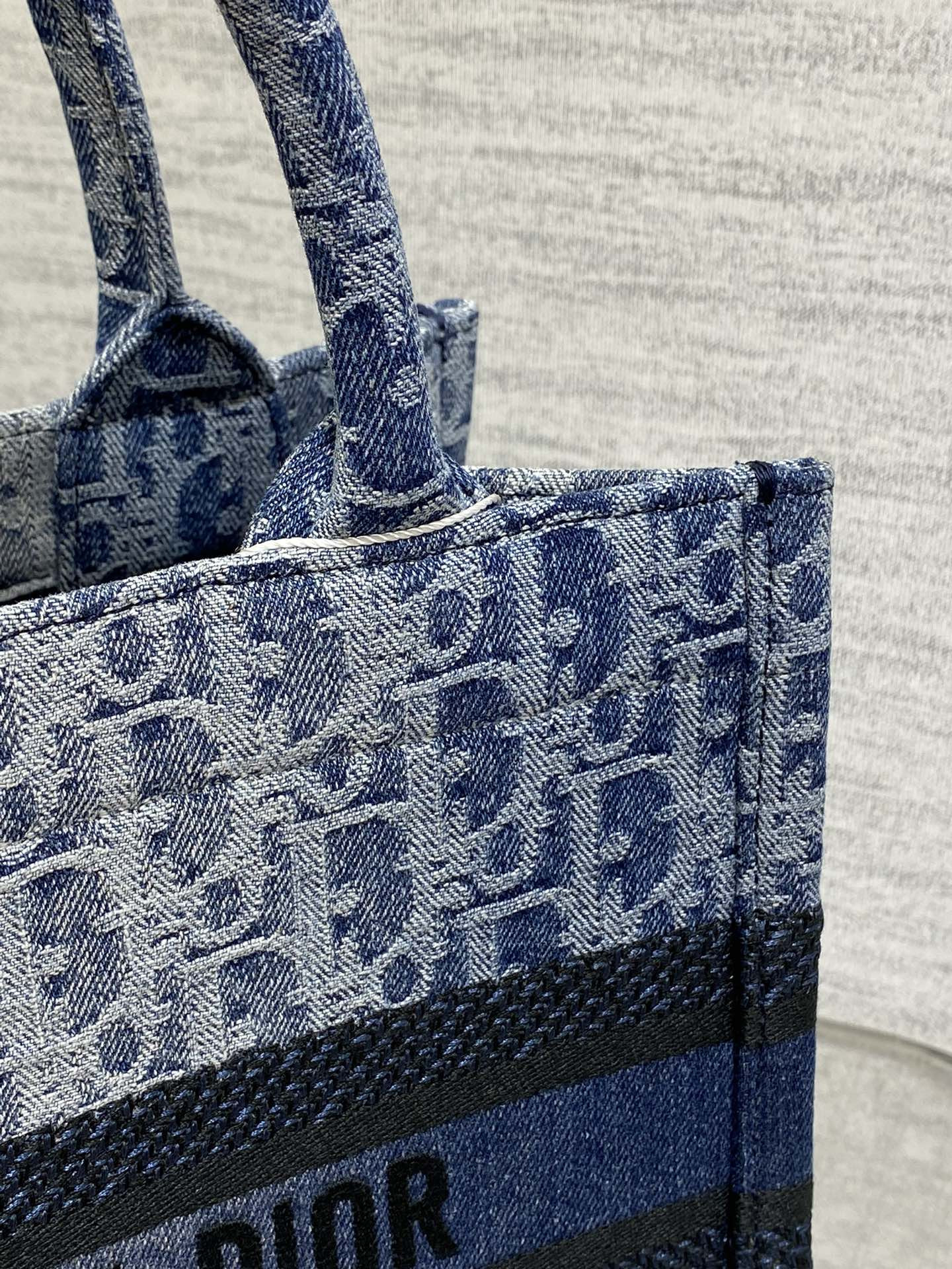 Large Dior Book Tote Blue Denim Dior Oblique Jacquard 26x8x22cm