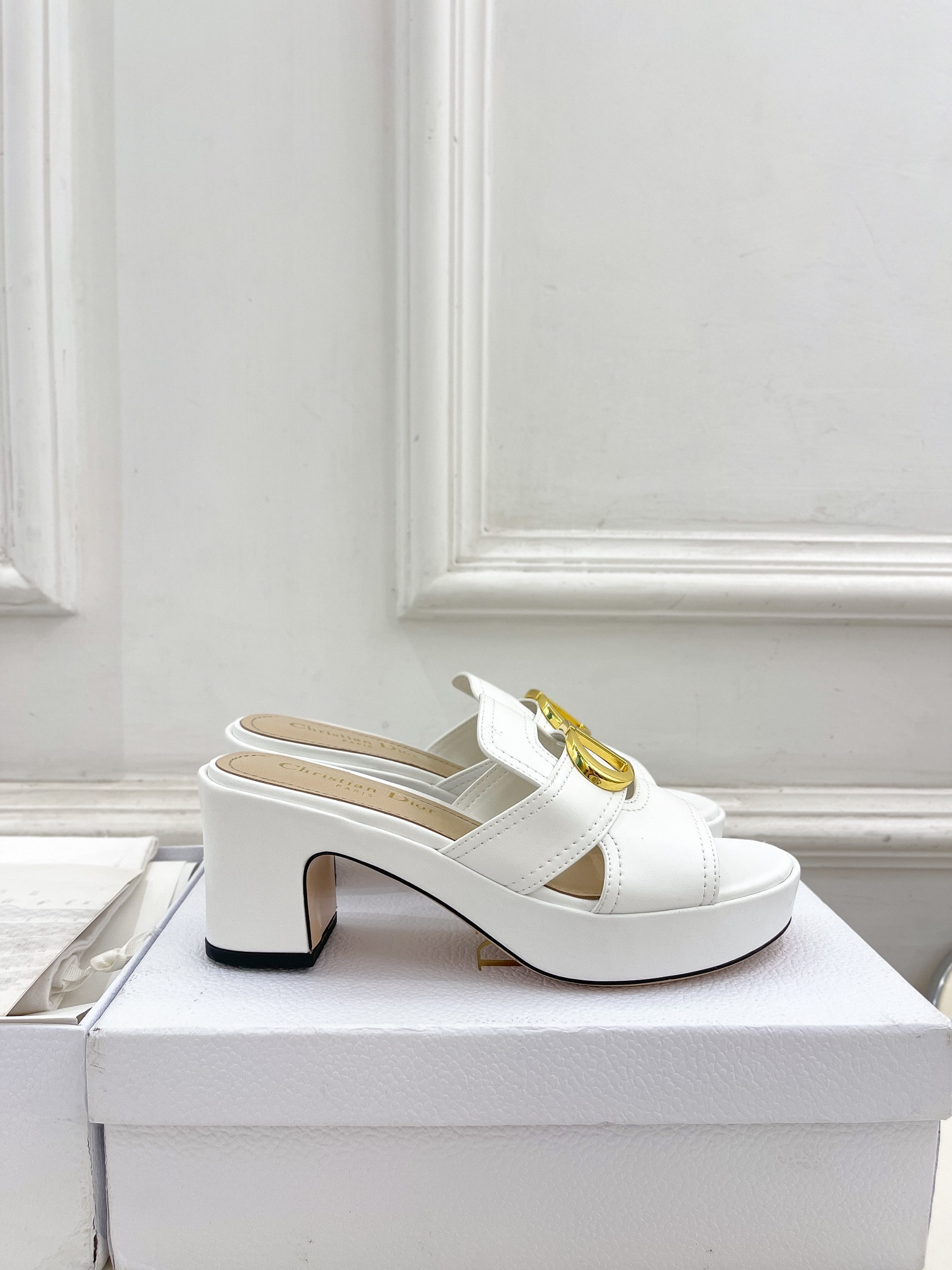 UA DIOR 30 Montaigne Platform Slide