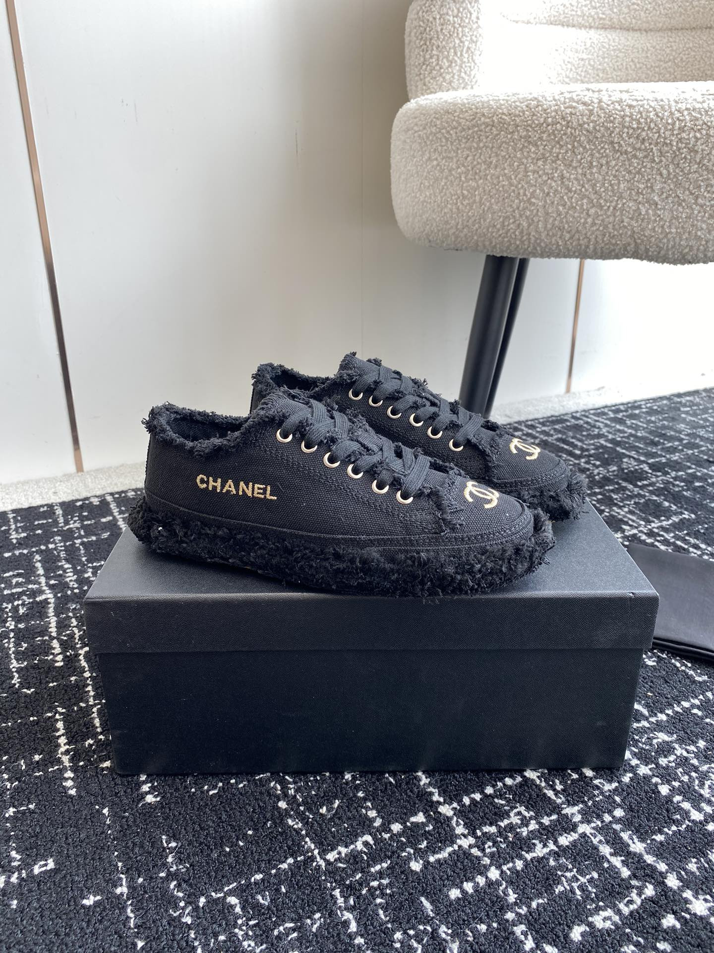 UA CHANEL SNEAKER