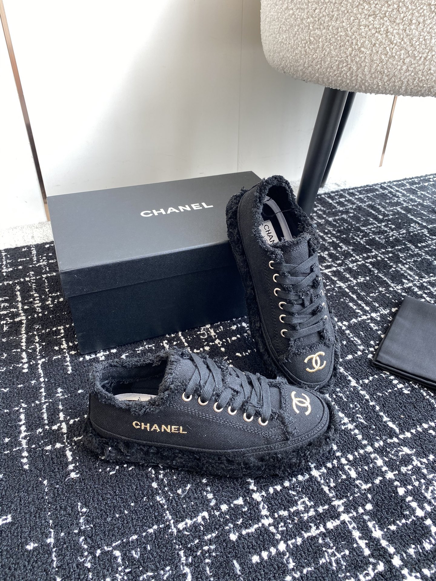 UA CHANEL SNEAKER