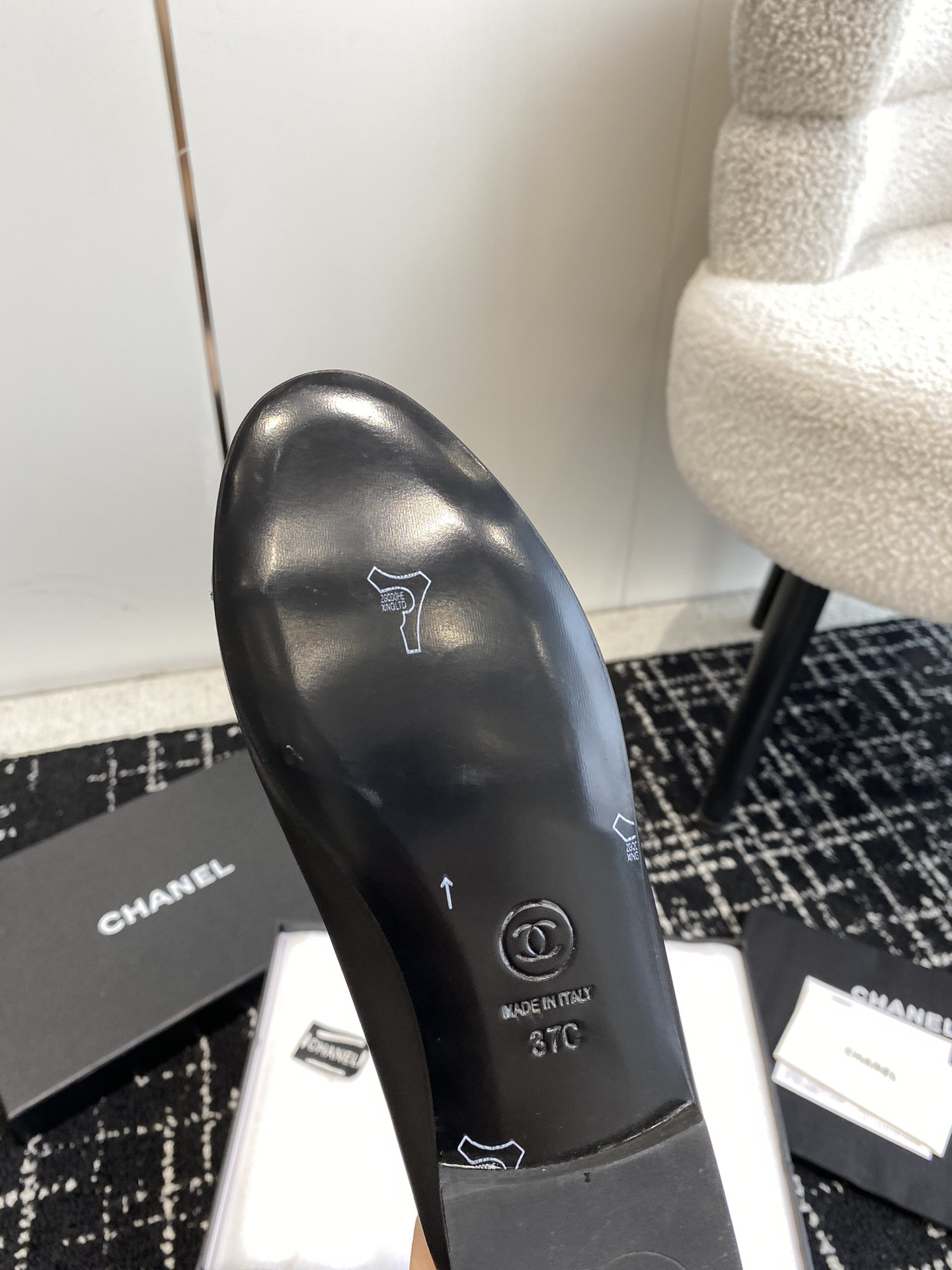 UA CHANEL BALLET FLATS