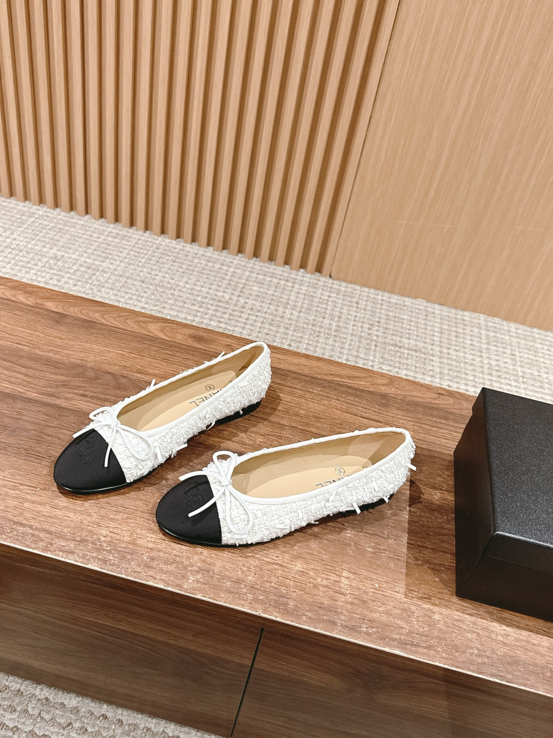 UA CHANEL BALLET FLATS