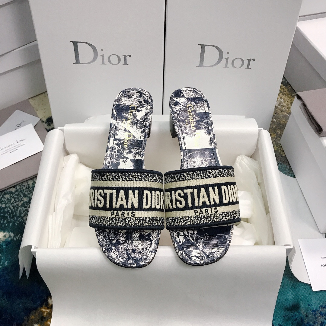 UA DIOR Dway Heeled Slide