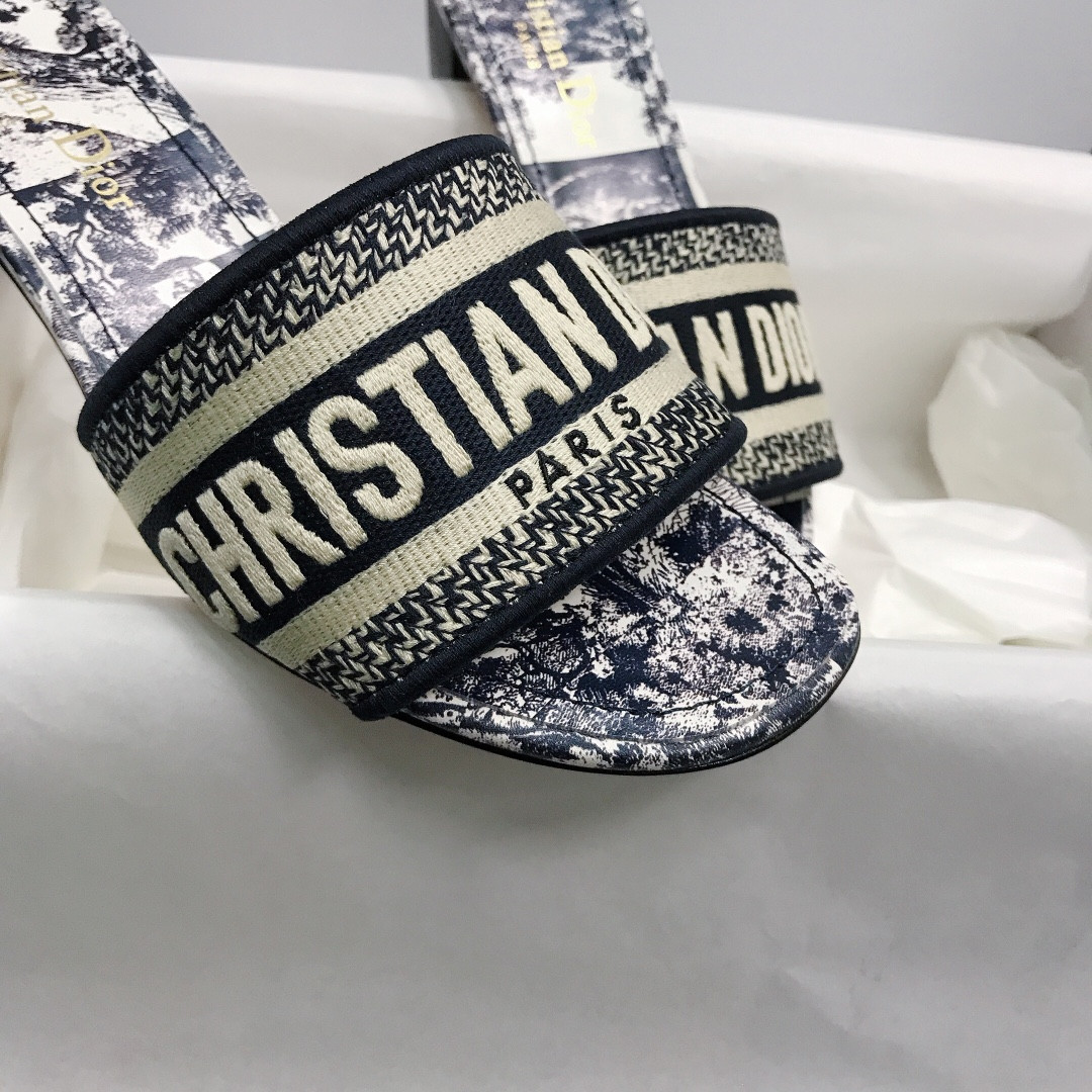 UA DIOR Dway Heeled Slide