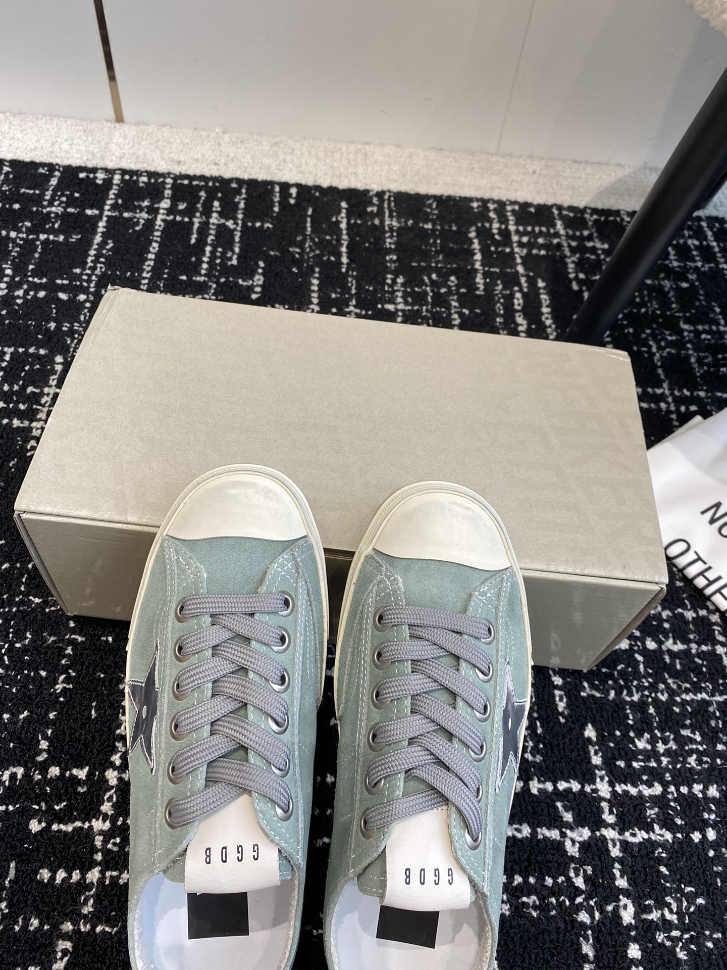 UA Golden Goose V-STAR Sneaker