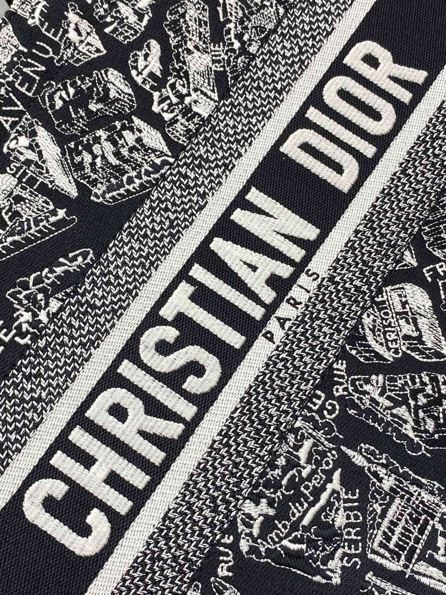 Dior Medium Dior Book Tote Black and White Plan de Paris Embroidery 36 x 27.5 x 16.5 cm