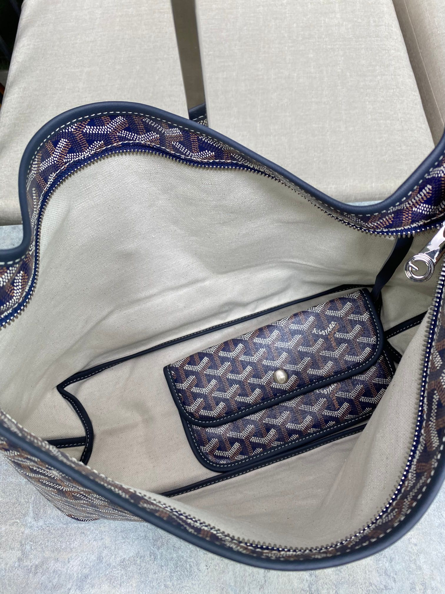 Goyard BOHEME HoBo 27 cm x 15 cm x 42 cm