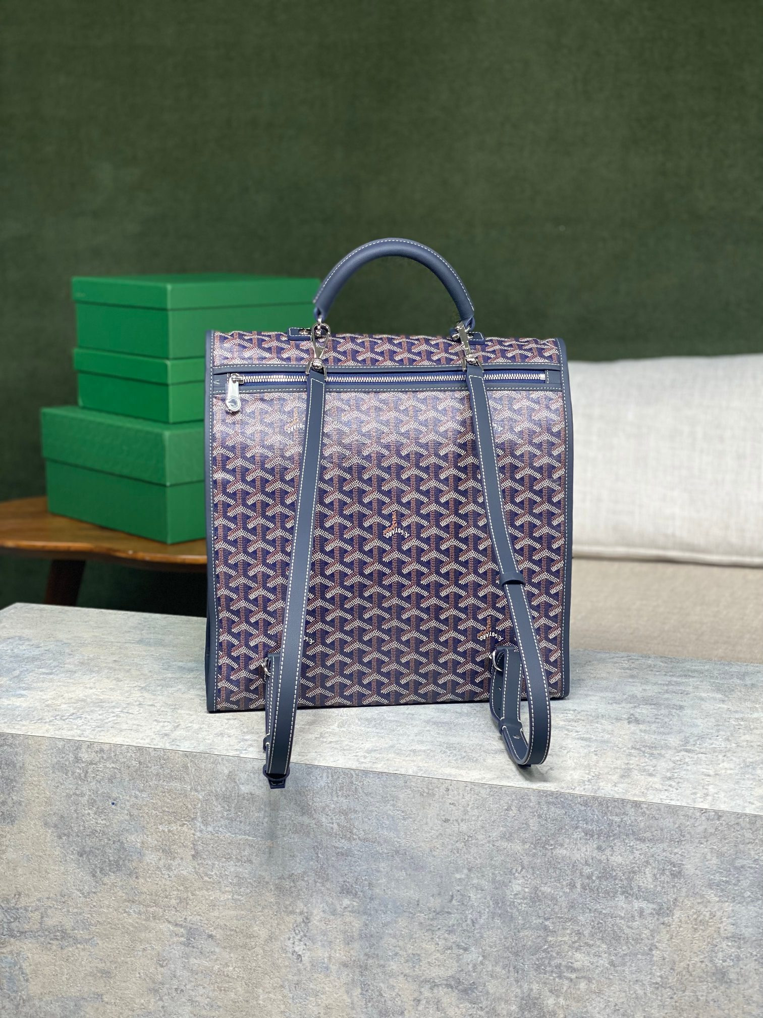 Goyard Saint Léger 37 cm x 15 cm x 34 cm